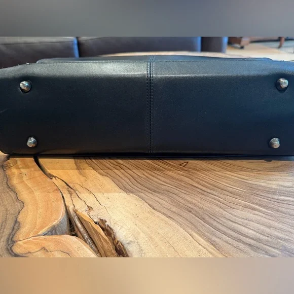 Targus Travel Laptop Bag - Picture 3 of 8